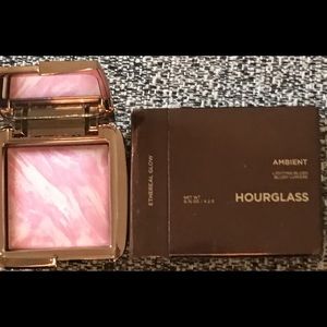 Hourglass Ambient Lighting Blush